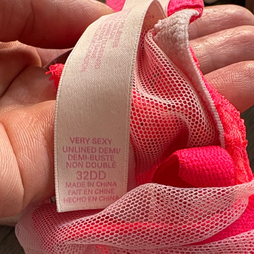 Victoria's Secret Y2K Lace Bra Set - hot Pink, Tan, pastel orange - Picture 3 of 6